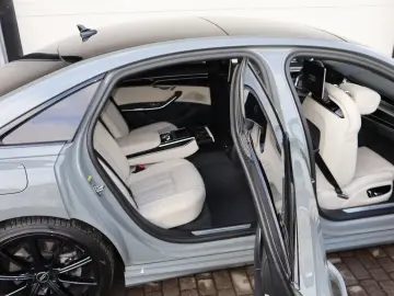 AUDI A8L 60 TFSIe lang exclusive  QUANTUM    UNIKAT