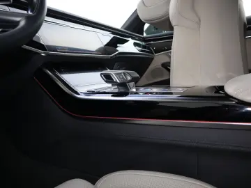 AUDI A8L 60 TFSIe lang exclusive  QUANTUM    UNIKAT