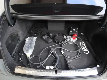 AUDI A8L 60 TFSIe lang exclusive  QUANTUM    UNIKAT