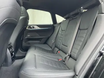 BMW M440i xDrive M Sport Pro    Glasdach DAProf