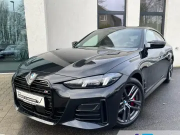 BMW M440i xDrive M Sport Pro    Glasdach DAProf