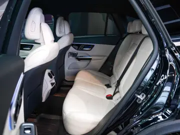 MERCEDES-BENZ GLC 300e 4Matic Burmester Distronic Pl&hellip;