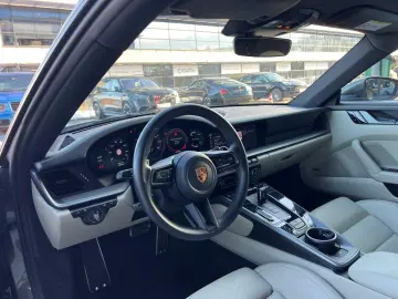 PORSCHE 911 992 CARRERA 4S COUPE