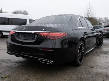 MERCEDES-BENZ S 350 d 4M AMG-Sport Pano Burm Sitzklima Night