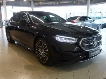 MERCEDES-BENZ E 220 d AMG LINE LED 360 20 ZO AHK KÜHLER BEL