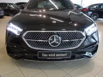 MERCEDES-BENZ E 220 d AMG LINE LED 360 20 ZO AHK KÜHLER BEL