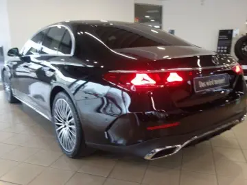 MERCEDES-BENZ E 220 d AMG LINE LED 360 20 ZO AHK KÜHLER BEL