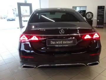MERCEDES-BENZ E 220 d AMG LINE LED 360 20 ZO AHK KÜHLER BEL