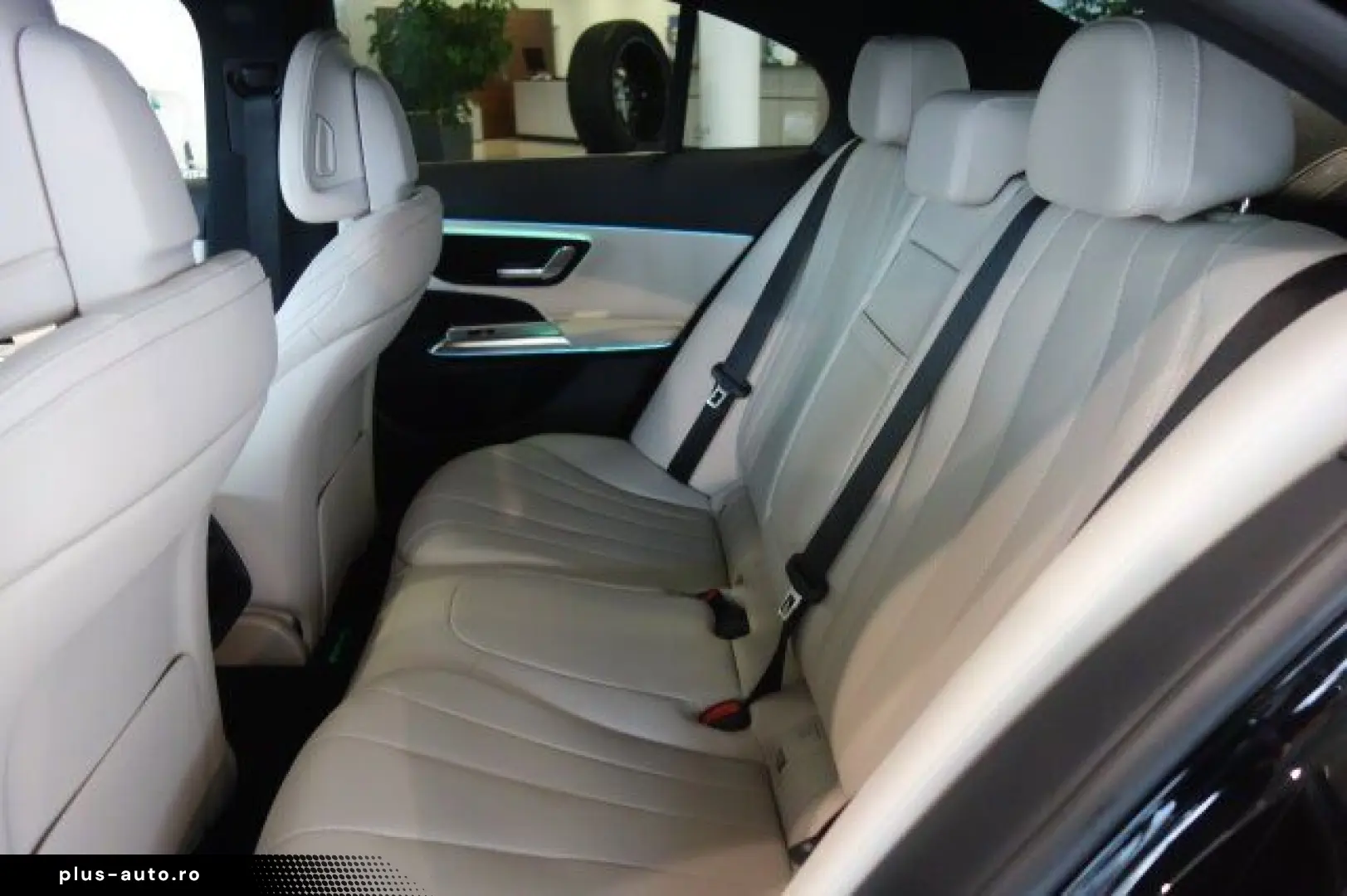 MERCEDES-BENZ E 220 d AMG LINE LED 360 20 ZO AHK KÜHLER BEL