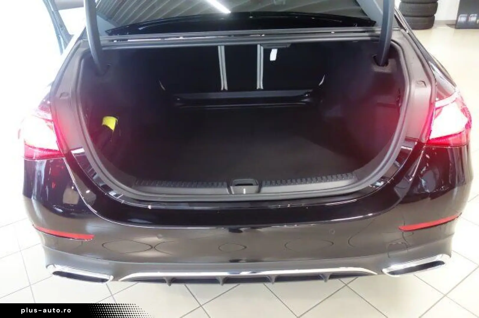 MERCEDES-BENZ E 220 d AMG LINE LED 360 20 ZO AHK KÜHLER BEL