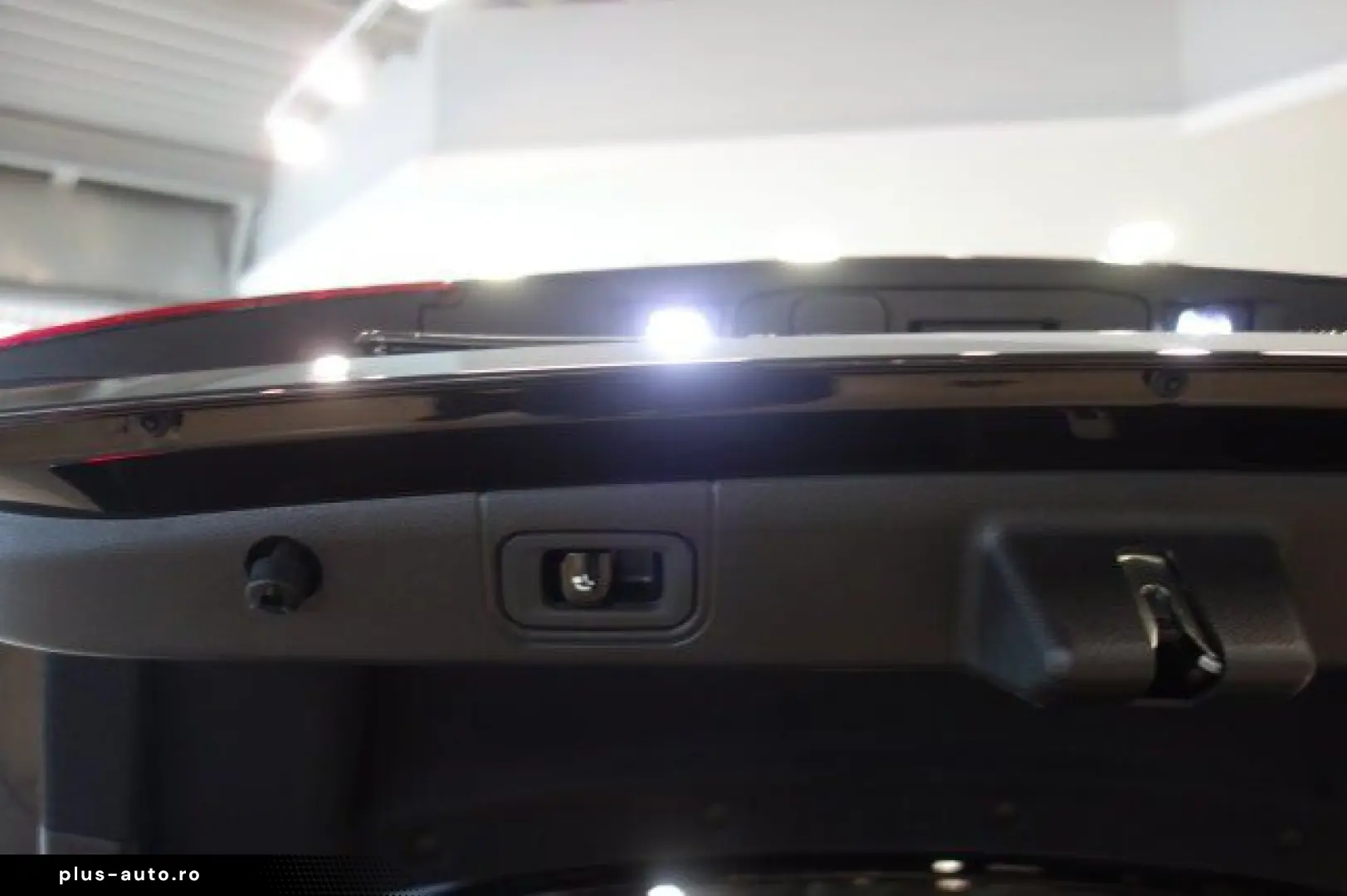 MERCEDES-BENZ E 220 d AMG LINE LED 360 20 ZO AHK KÜHLER BEL