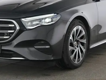 MERCEDES-BENZ E 300 e Limousine mit EQ Hybrid Technologie