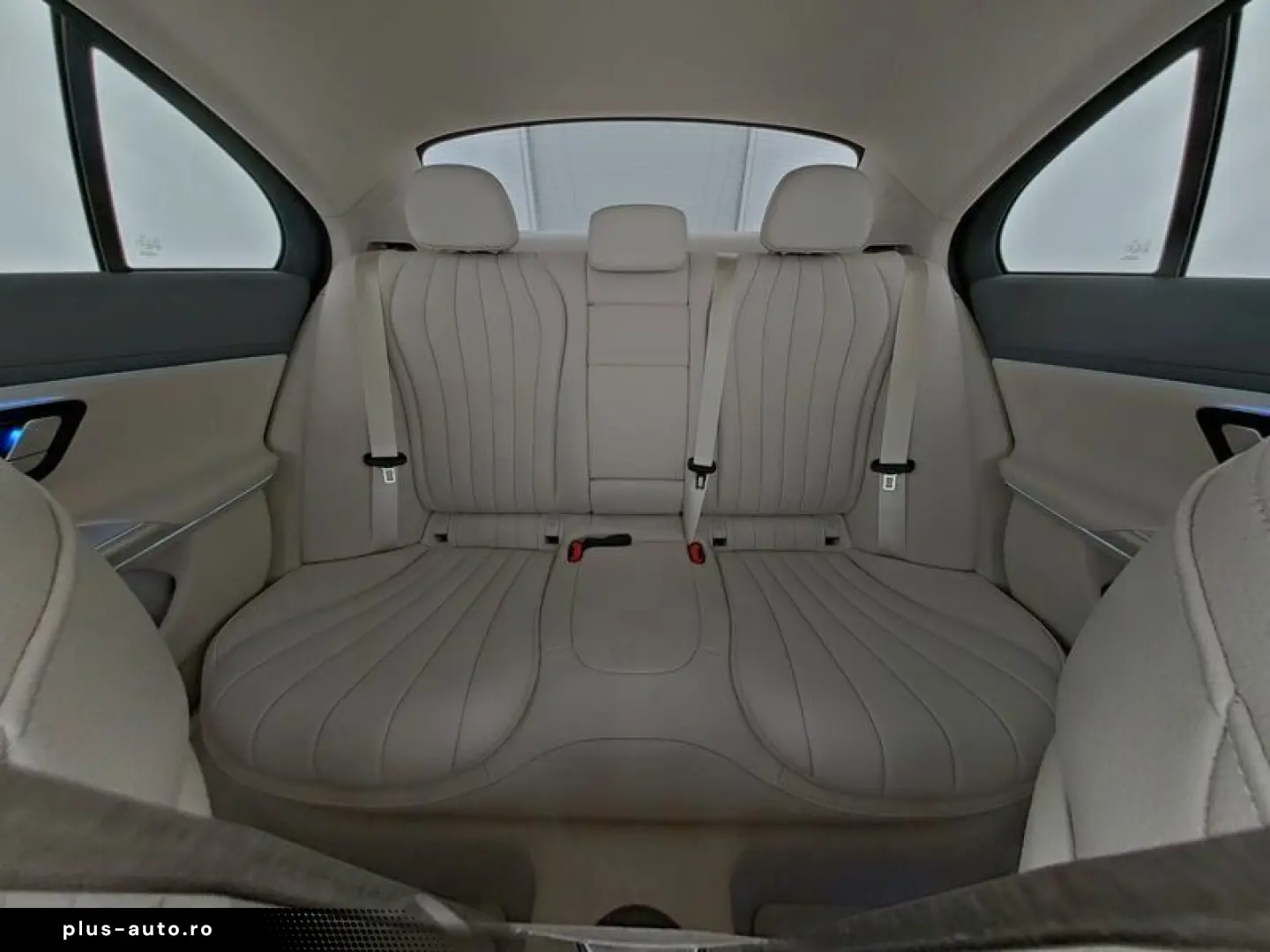 MERCEDES-BENZ E 300 e Limousine mit EQ Hybrid Technologie