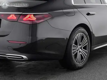 MERCEDES-BENZ E 220 d Limousine EXCLUSIVE Dig-LED MBUX 360