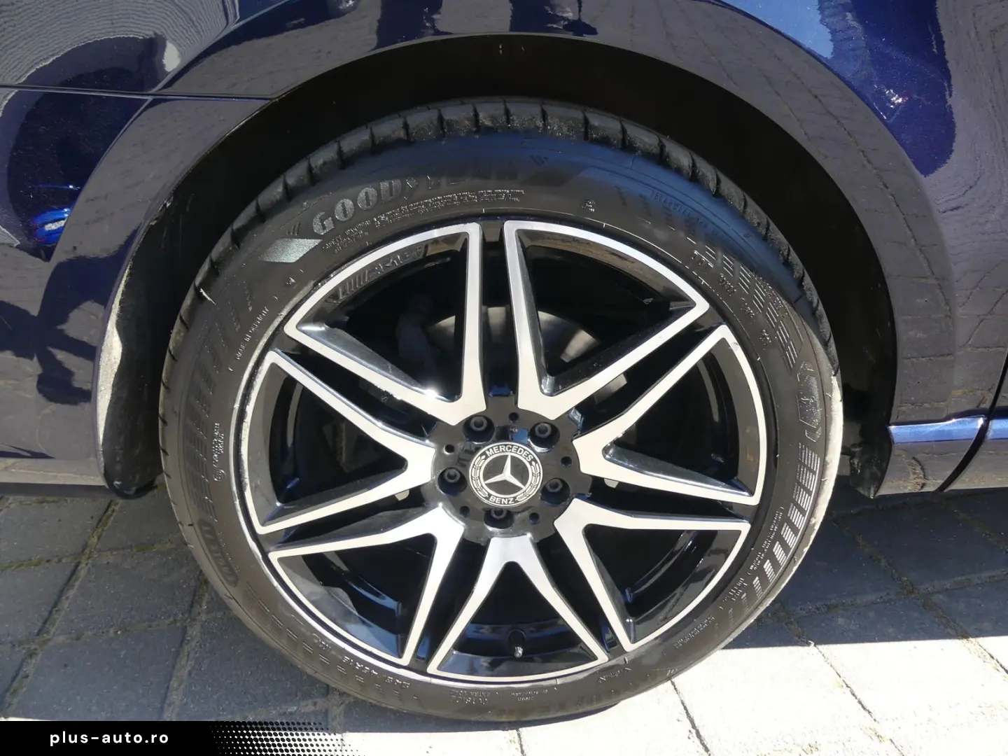 MERCEDES-BENZ V 300 d 4Mat Avantgarde AMG 3xE-TÜR AI&hellip;