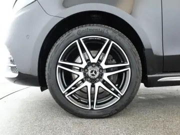 MERCEDES-BENZ V 300 d 4M lang Avantgarde AMG 8S Pano&hellip;