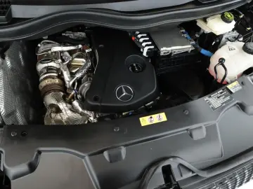 MERCEDES-BENZ V 300 d 4M lang Avantgarde AMG 8S Pano&hellip;