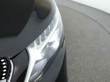 MERCEDES-BENZ V 300 d 4M lang Avantgarde AMG 8S Pano&hellip;