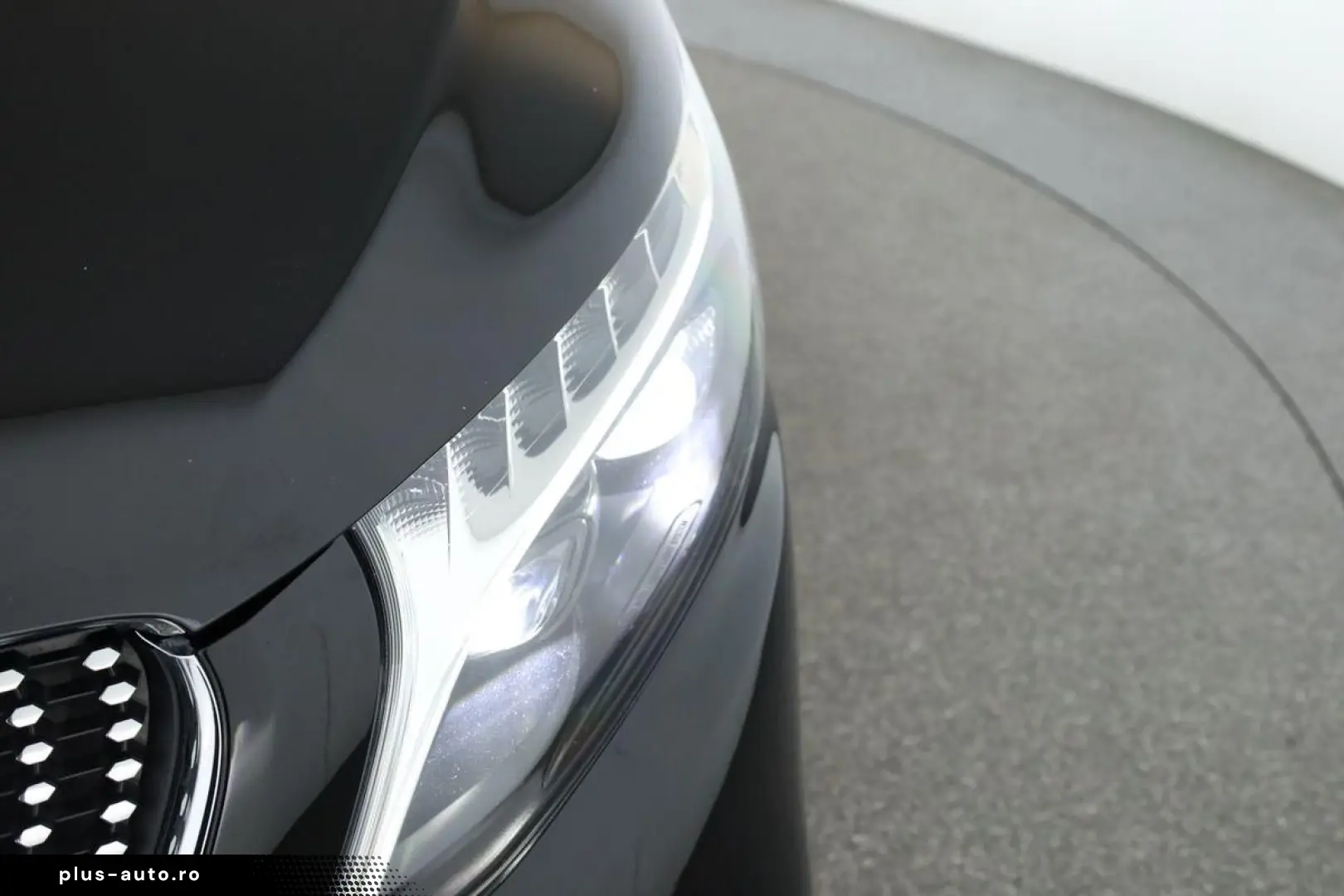 MERCEDES-BENZ V 300 d 4M lang Avantgarde AMG 8S Pano&hellip;