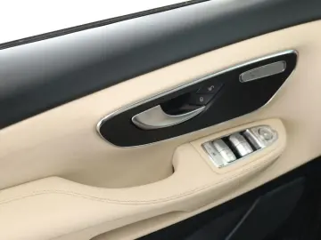 MERCEDES-BENZ V 300 d 4M lang Avantgarde AMG 8S Pano&hellip;