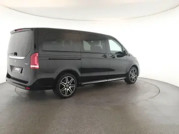 MERCEDES-BENZ V 300 d 4M lang Avantgarde AMG 8S Pano&hellip;