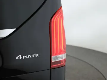 MERCEDES-BENZ V 300 d 4M lang Avantgarde AMG 8 Pano &hellip;