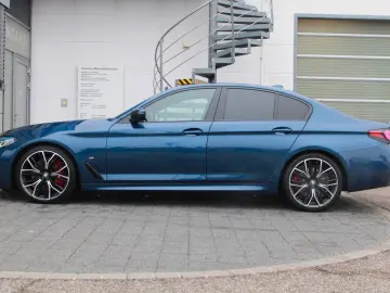 BMW M550i xDrive M Sport Pro Laser S-Dach HUD Bowers
