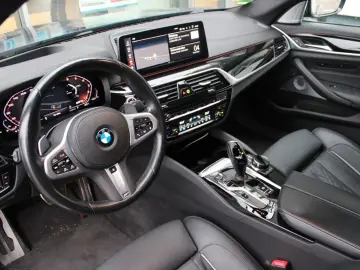 BMW M550i xDrive M Sport Pro Laser S-Dach HUD Bowers