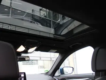 BMW M550i xDrive M Sport Pro Laser S-Dach HUD Bowers