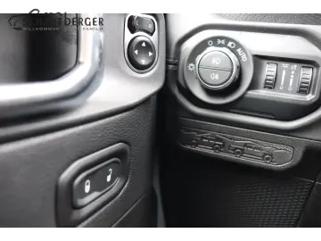 Jeep Wrangler Rubicon MY25 SkyOneTouch EU6d El. Verd