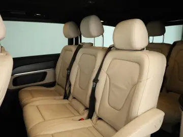 MERCEDES-BENZ V 300 d 4M lang Avantgarde AMG 8S Pano&hellip;