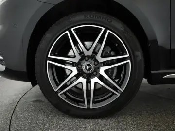 MERCEDES-BENZ V 300 d 4M lang Avantgarde AMG 8S Pano&hellip;