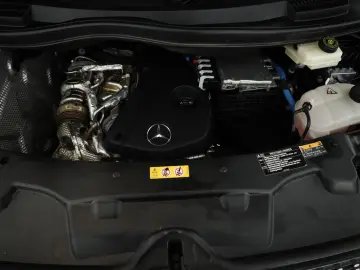 MERCEDES-BENZ V 300 d 4M lang Avantgarde AMG 8S Pano&hellip;
