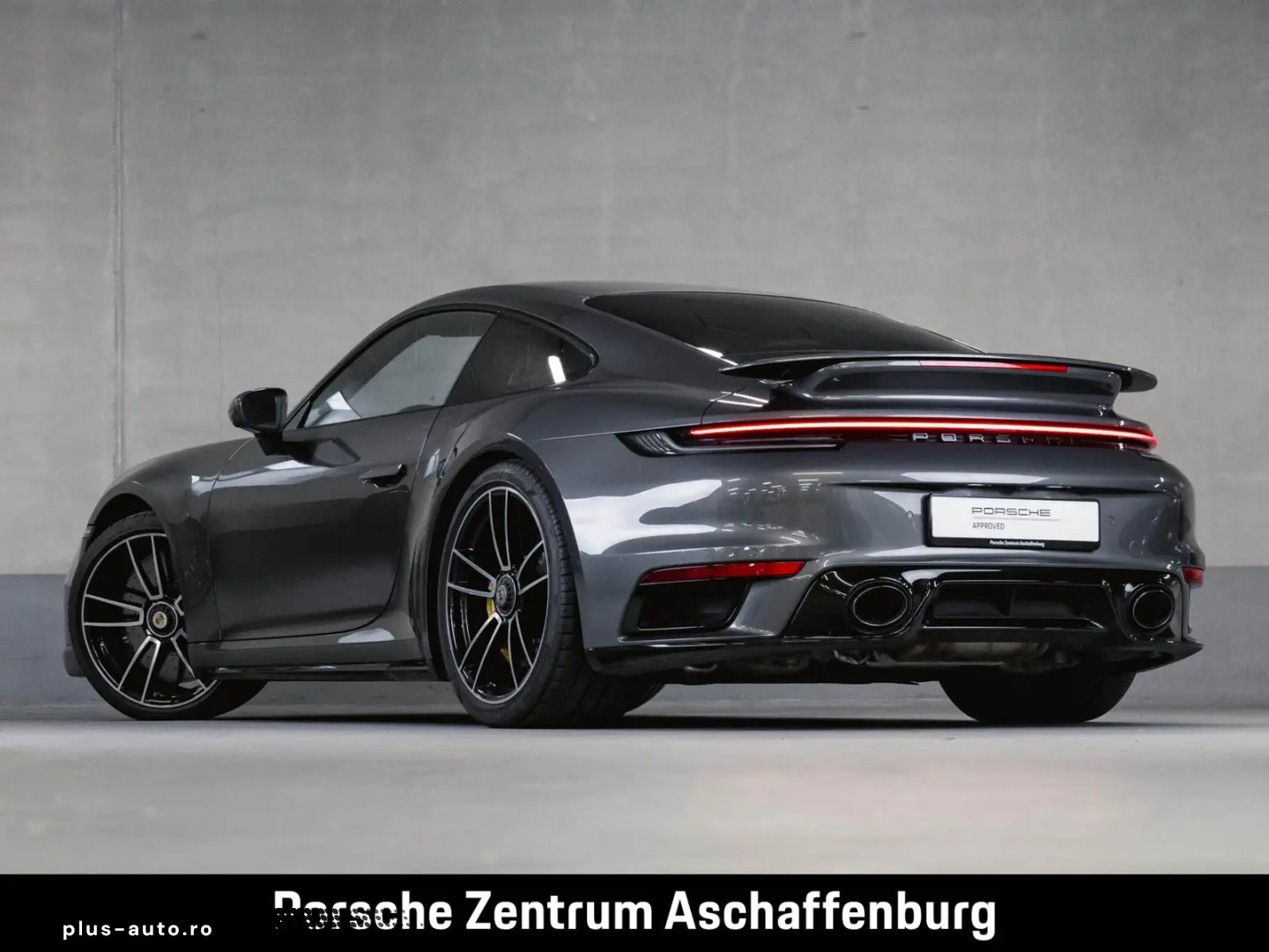 PORSCHE 911 Turbo S Burmester Liftsystem