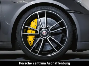PORSCHE 911 Turbo S Burmester Liftsystem