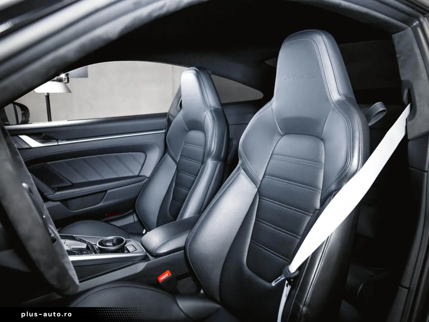 PORSCHE 911 Turbo S Burmester Liftsystem