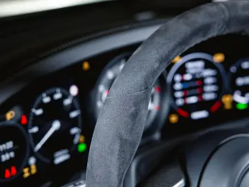 PORSCHE 911 Turbo S Burmester Liftsystem