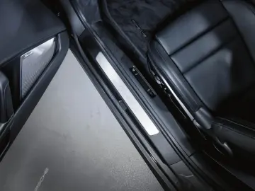 PORSCHE 911 Turbo S Burmester Liftsystem