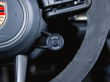 PORSCHE 911 Turbo S Burmester Liftsystem