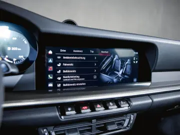 PORSCHE 911 Turbo S Burmester Liftsystem