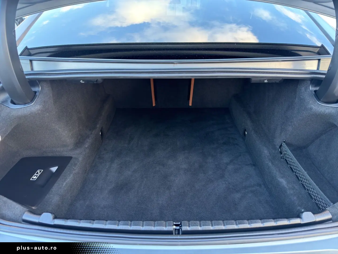 BMW M850i xDrive Gran Coupé Hifi B&W PanoGSD Park