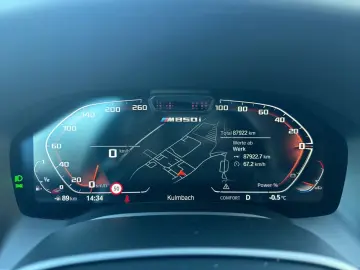 BMW M850i xDrive Gran Coupé Hifi B&W PanoGSD Park