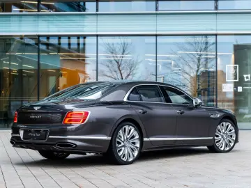 BENTLEY FLYING SPUR MULLINER MY25 V8 Plug-in Hybrid
