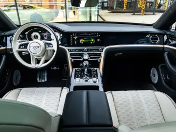 BENTLEY FLYING SPUR MULLINER MY25 V8 Plug-in Hybrid
