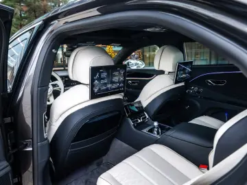 BENTLEY FLYING SPUR MULLINER MY25 V8 Plug-in Hybrid