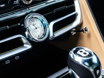 BENTLEY FLYING SPUR MULLINER MY25 V8 Plug-in Hybrid