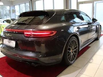 PORSCHE Panamera Sport Turismo 4 E-Hybrid Edition
