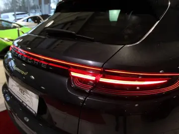 PORSCHE Panamera Sport Turismo 4 E-Hybrid Edition