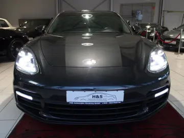 PORSCHE Panamera Sport Turismo 4 E-Hybrid Edition