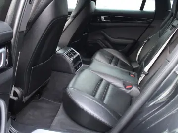 PORSCHE Panamera Sport Turismo 4 E-Hybrid Edition